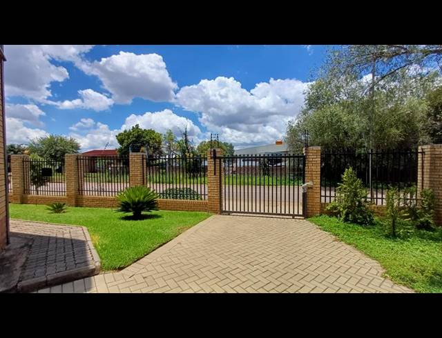 INDUSTRIAL PROPERTY TO RENT IN ROOIHUISKRAAL